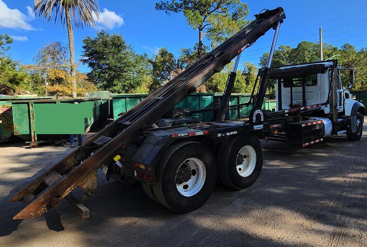 Used 2016 MACK GU713 Granite