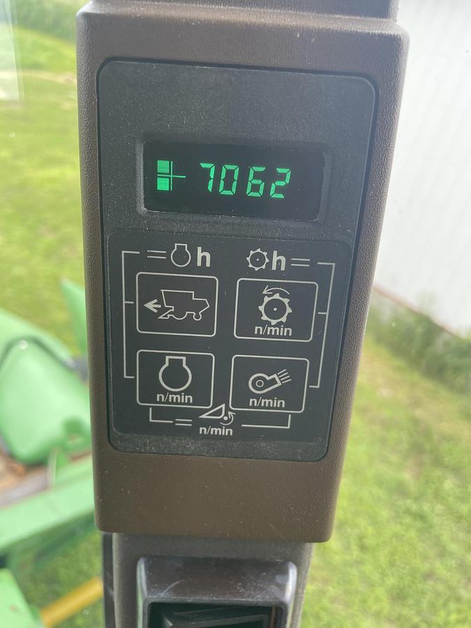 Used 1996 JOHN DEERE 9500 Sidehill combine