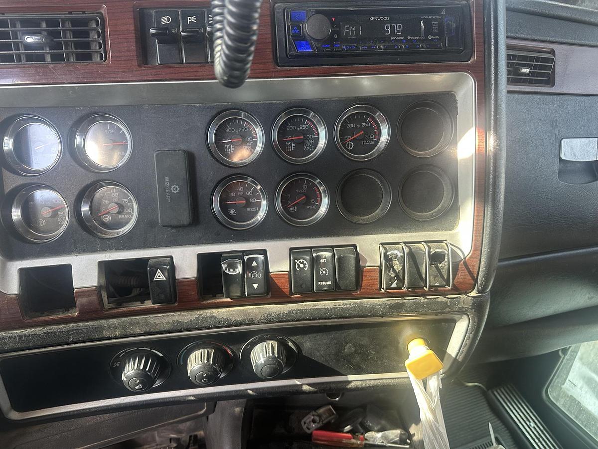 Used 2006 KENWORTH T800