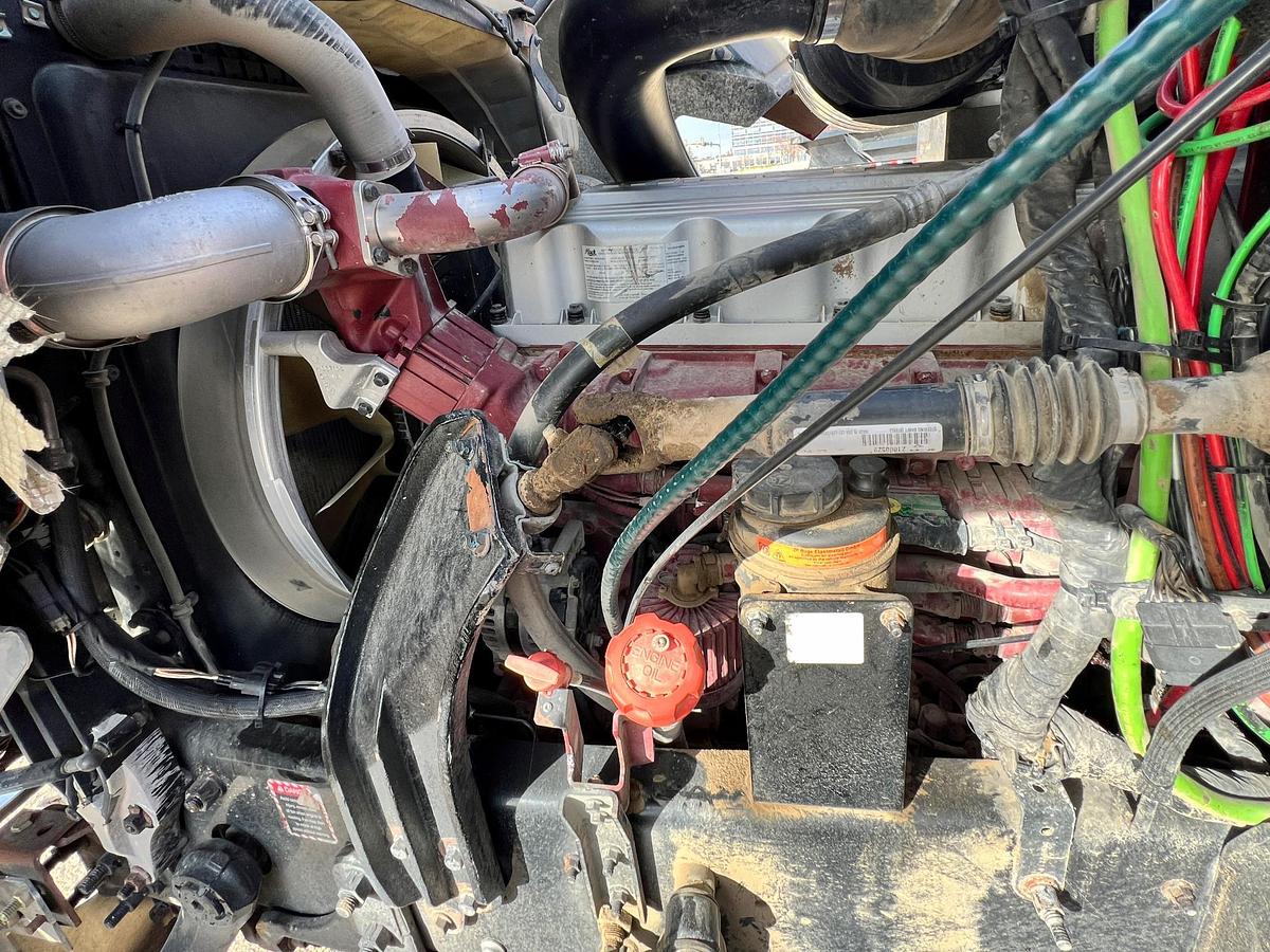 Used 2011 MACK Pinnacle CHU613