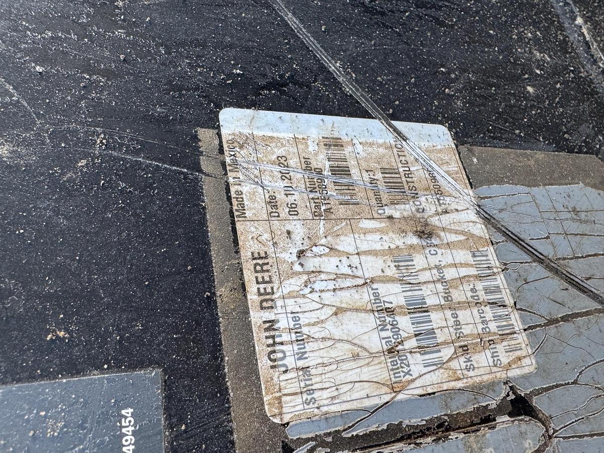 Used 2024 JOHN DEERE 332G Skid steer