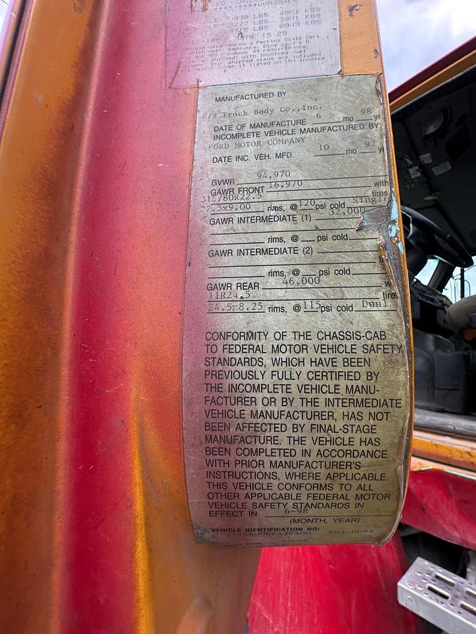 Used 1998 FORD 9500