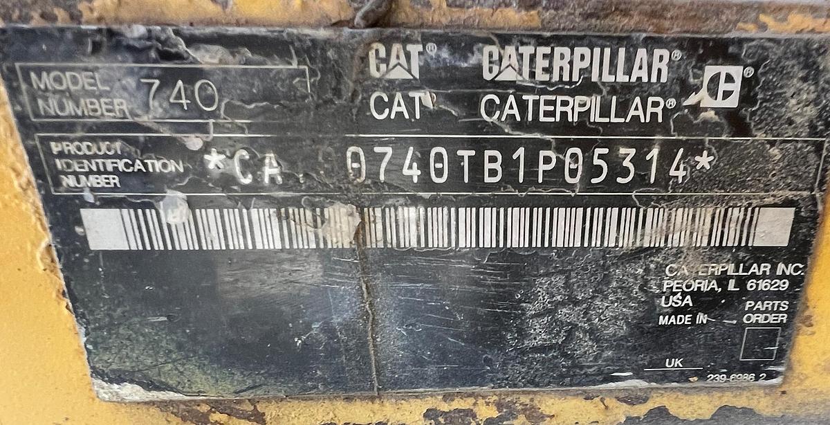 Used 2012 CATERPILLAR 740