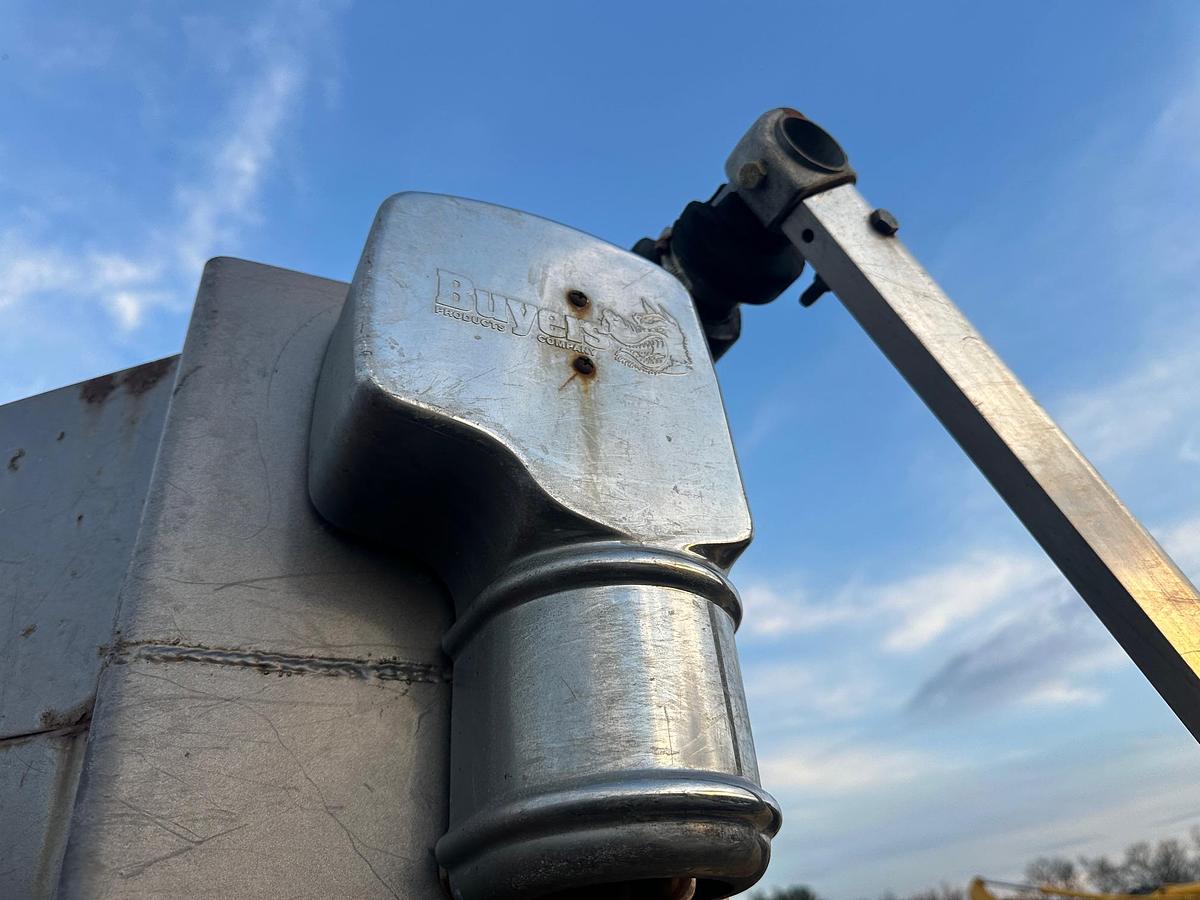 Used 2017 MACK Granite GU713