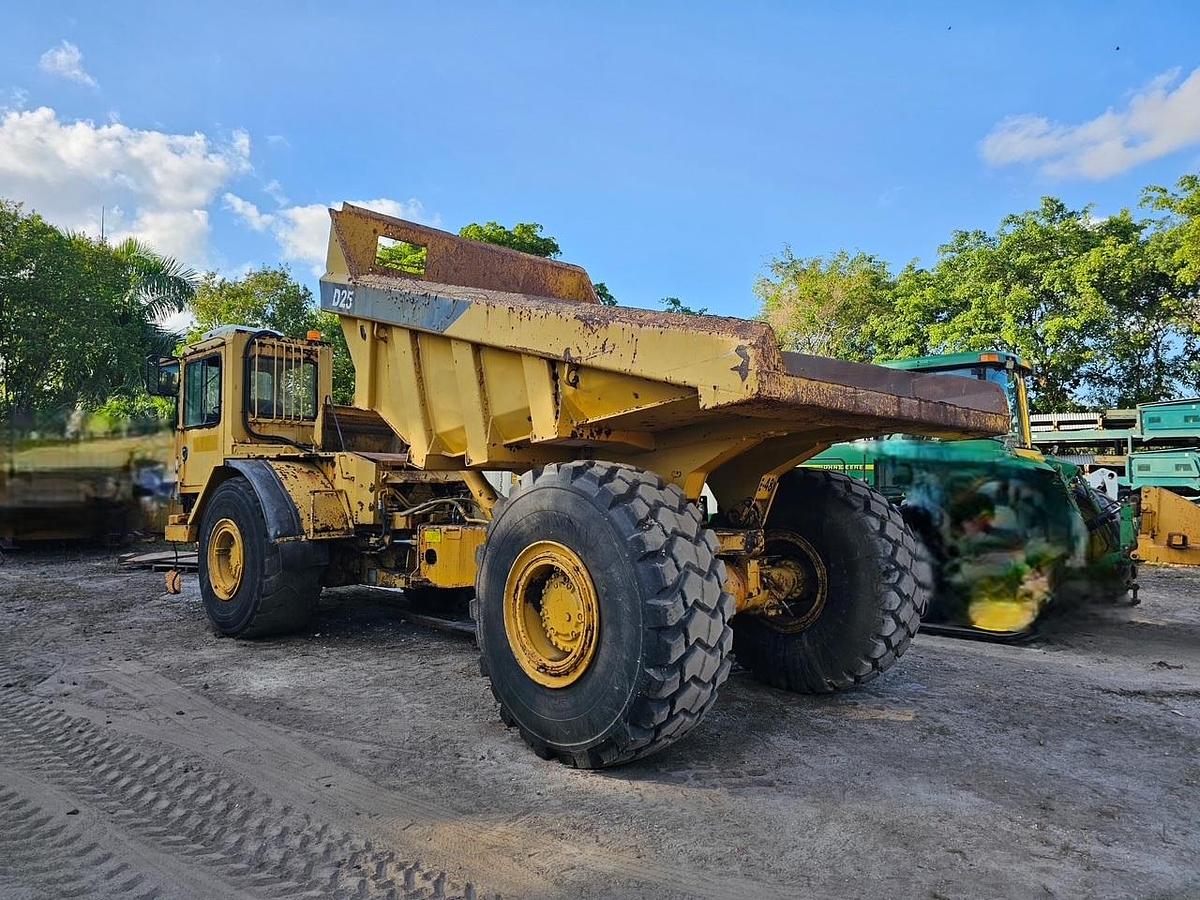 Used 1985 CATERPILLAR D25C