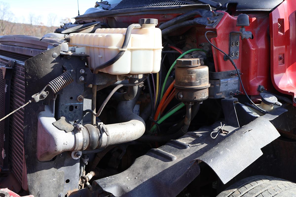 Used 2005 CHEVROLET C8500