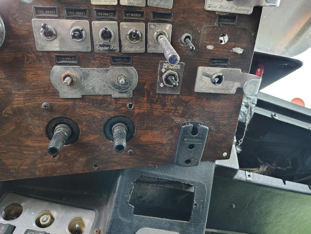 Used 1997 PETERBILT 379