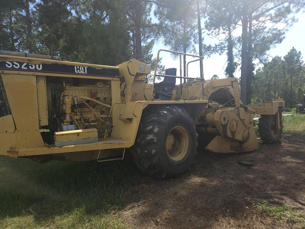 Used 1987 CATERPILLAR SS 250