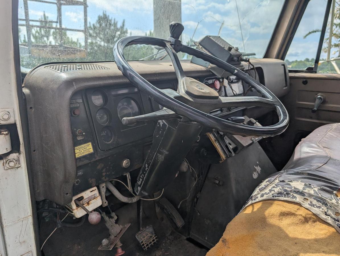 Used 1985 INTERNATIONAL S1900