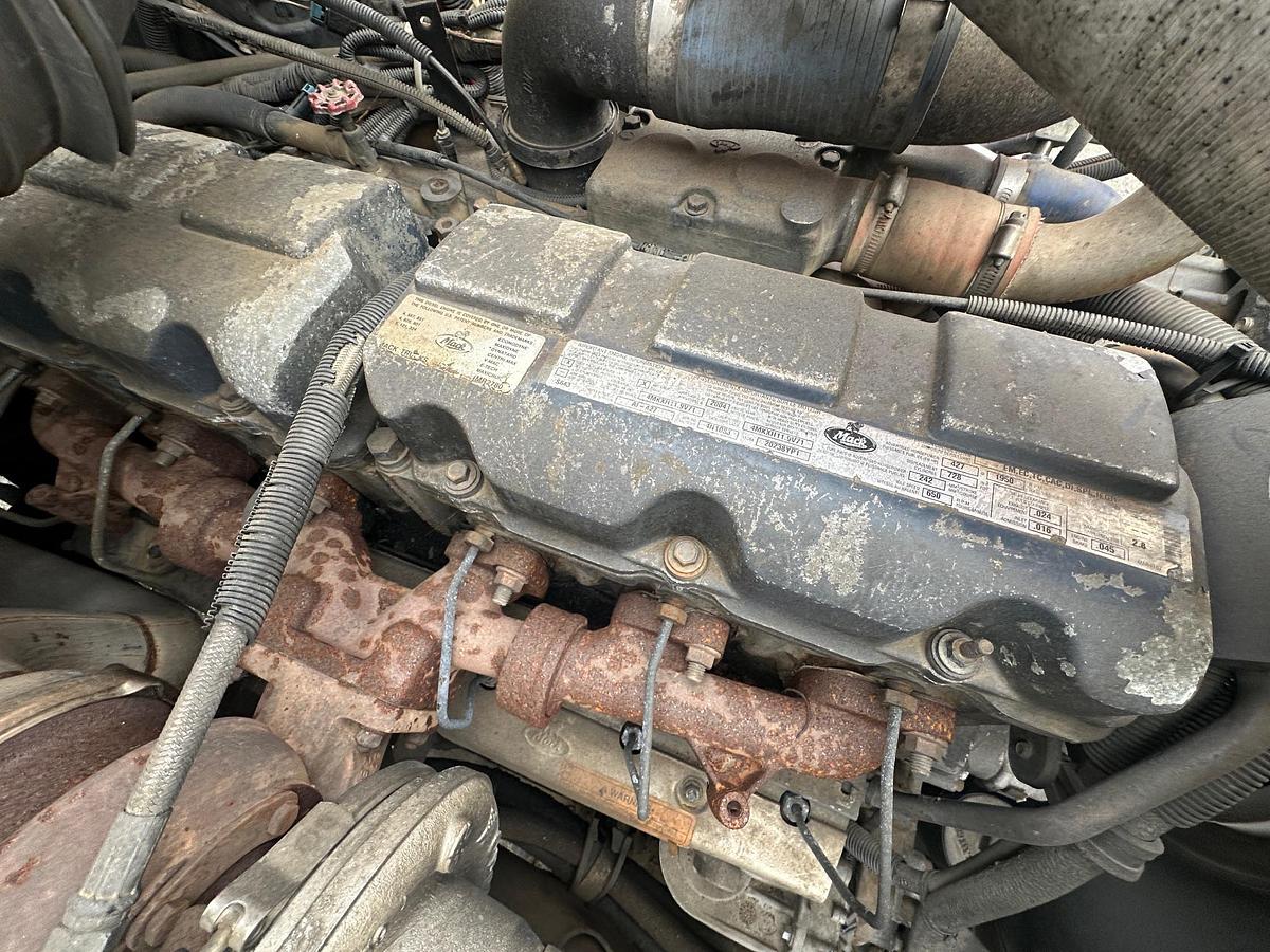 Used 2005 MACK Granite CV713