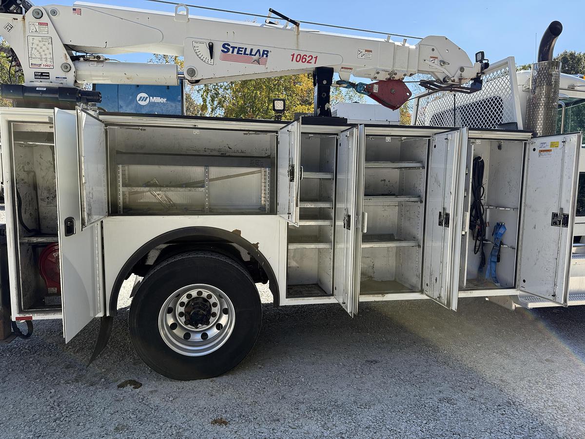 Used 2017 PETERBILT 337