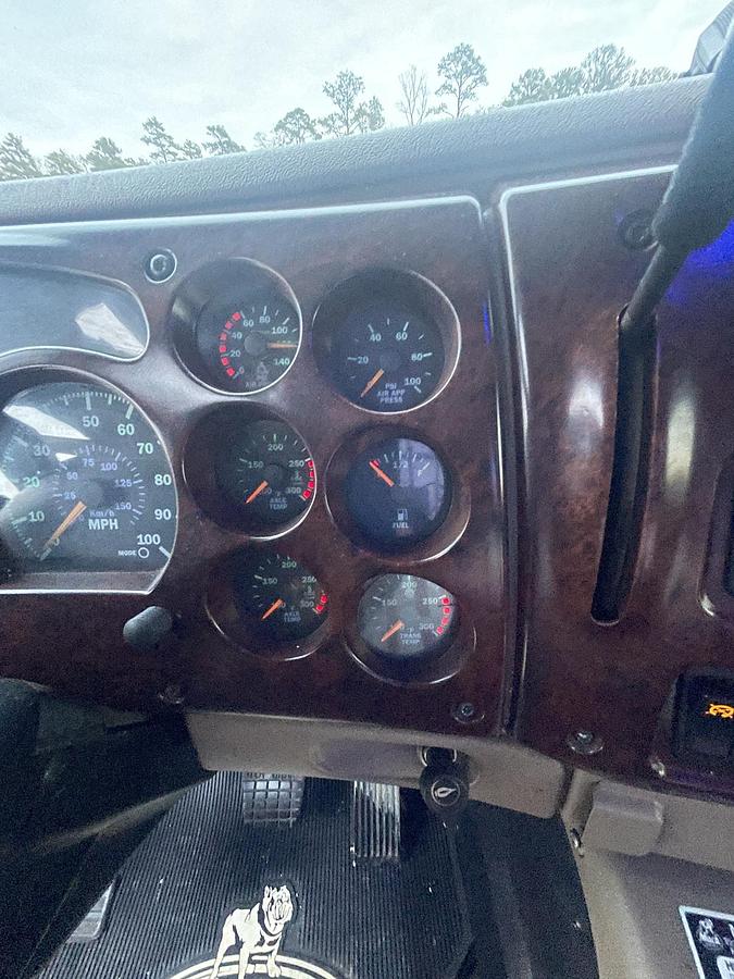 Used 2001 MACK CHU613