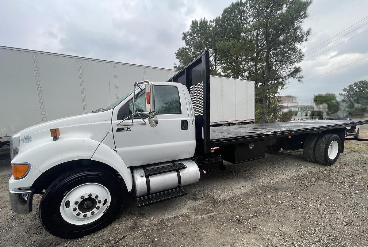 Used 2015 FORD F750 XL SD Flatbed