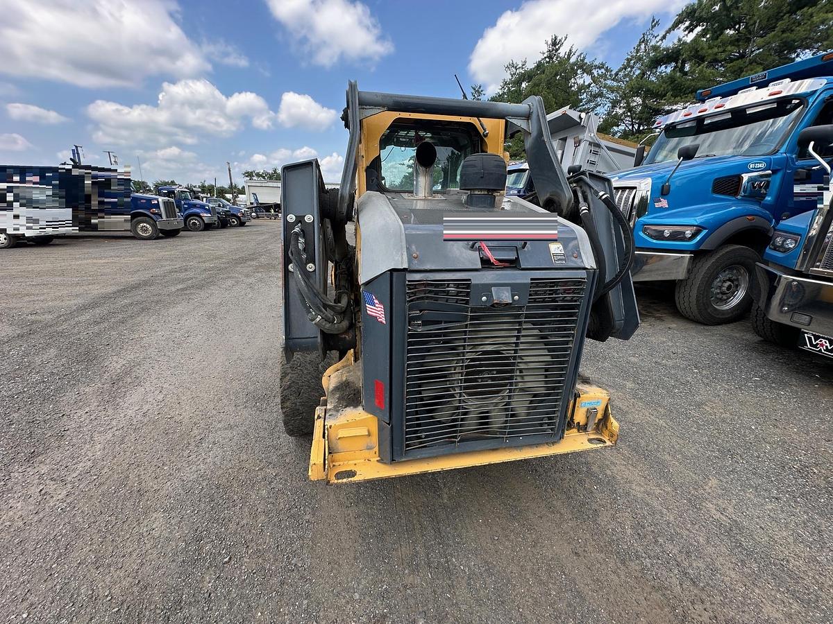 Used 2017 DEERE 332G