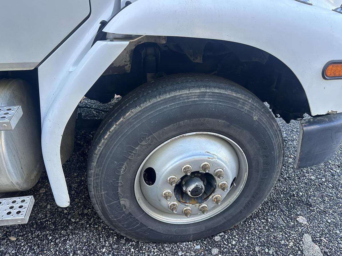 Used 2003 FREIGHTLINER FL112