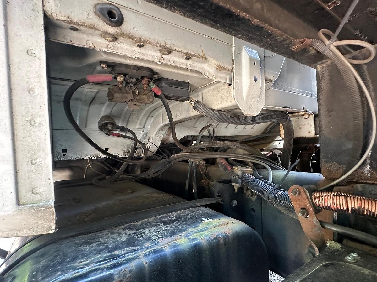 Used 2003 FREIGHTLINER FL70