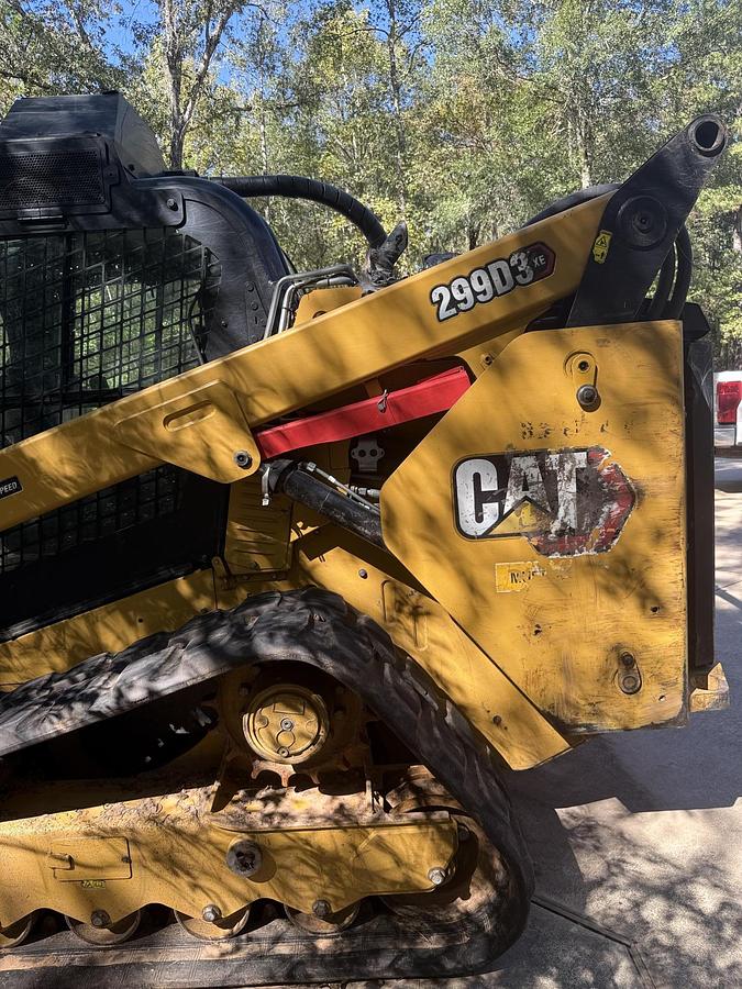 Used 2021 CATERPILLAR 299 D3 XE