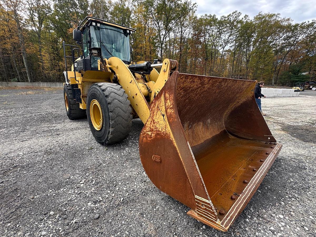 Used 2013 CATERPILLAR 962K