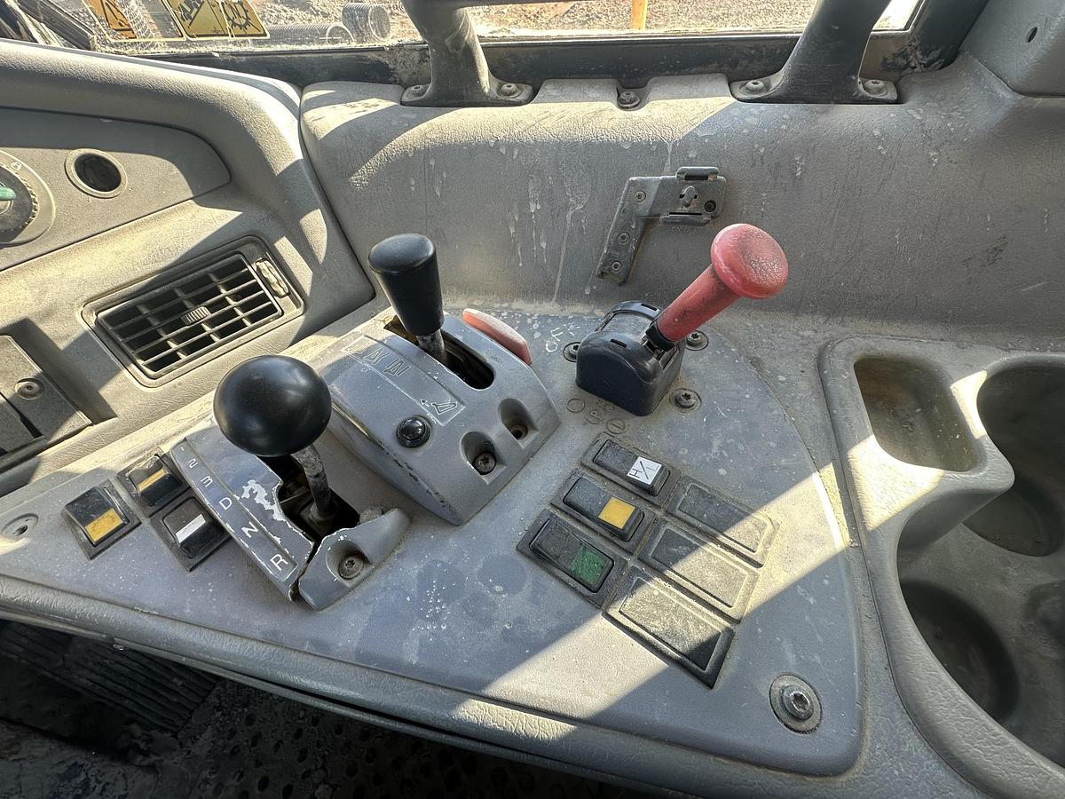 Used 2002 VOLVO A40D