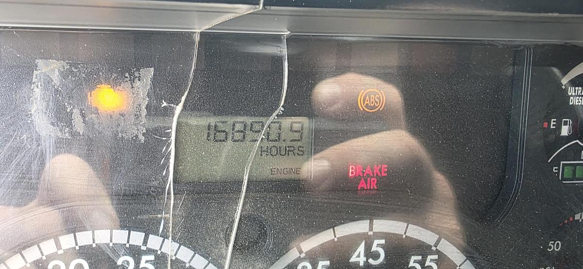 Used 2012 FREIGHTLINER Cascadia