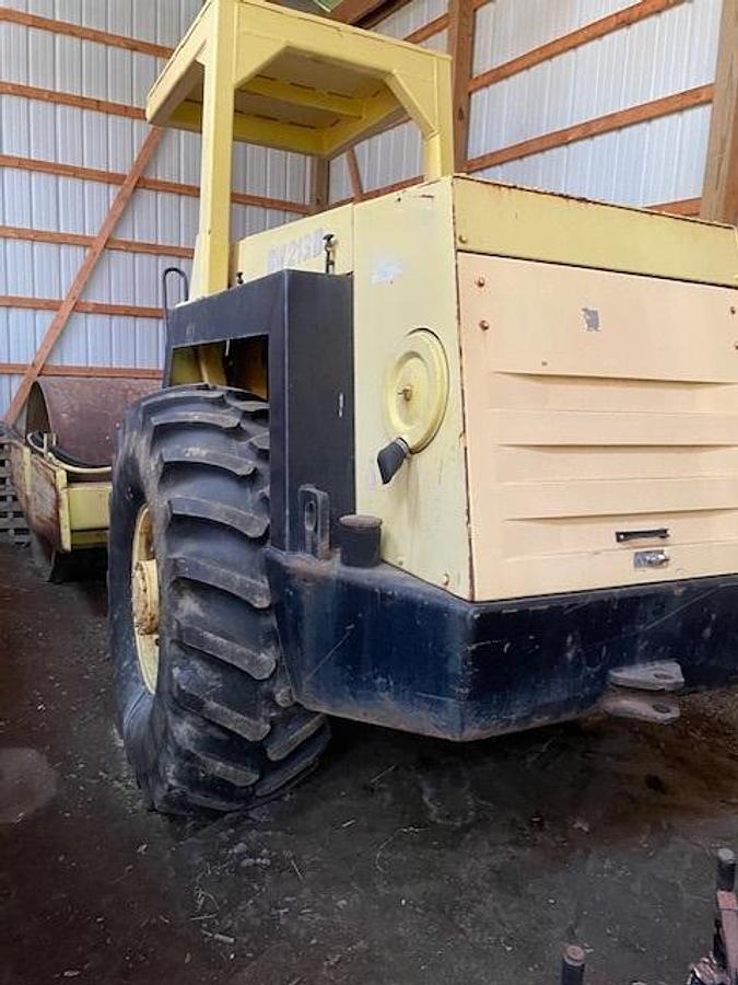 Used 1999 BOMAG BW213D
