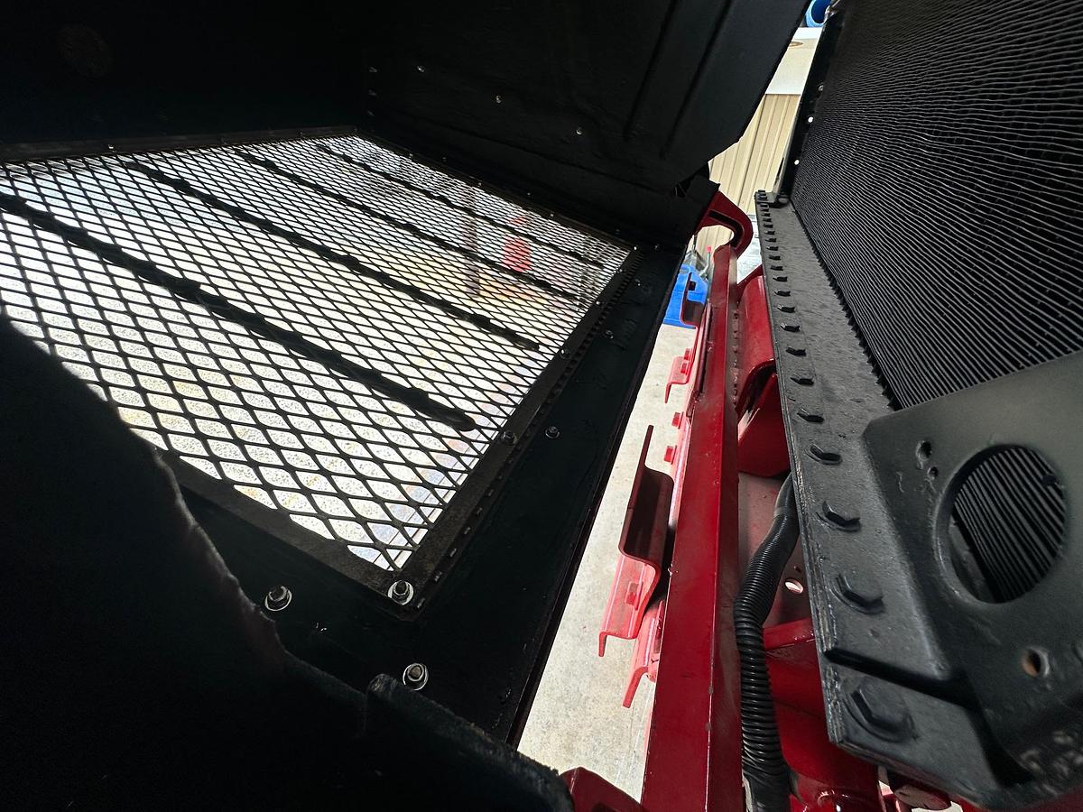 Used 1997 AUTOCAR DK6 Tilt Nose