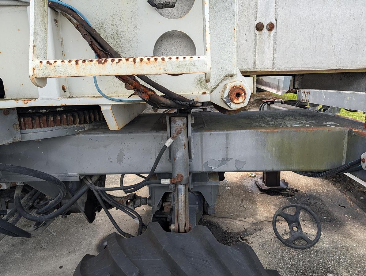 Used 1999 SOMERO S-240 Laser Screed