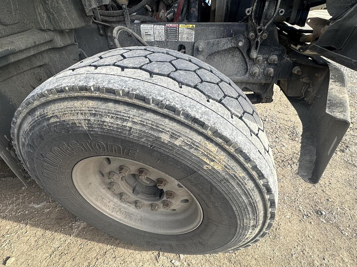 Used 2013 MACK Granite CU713