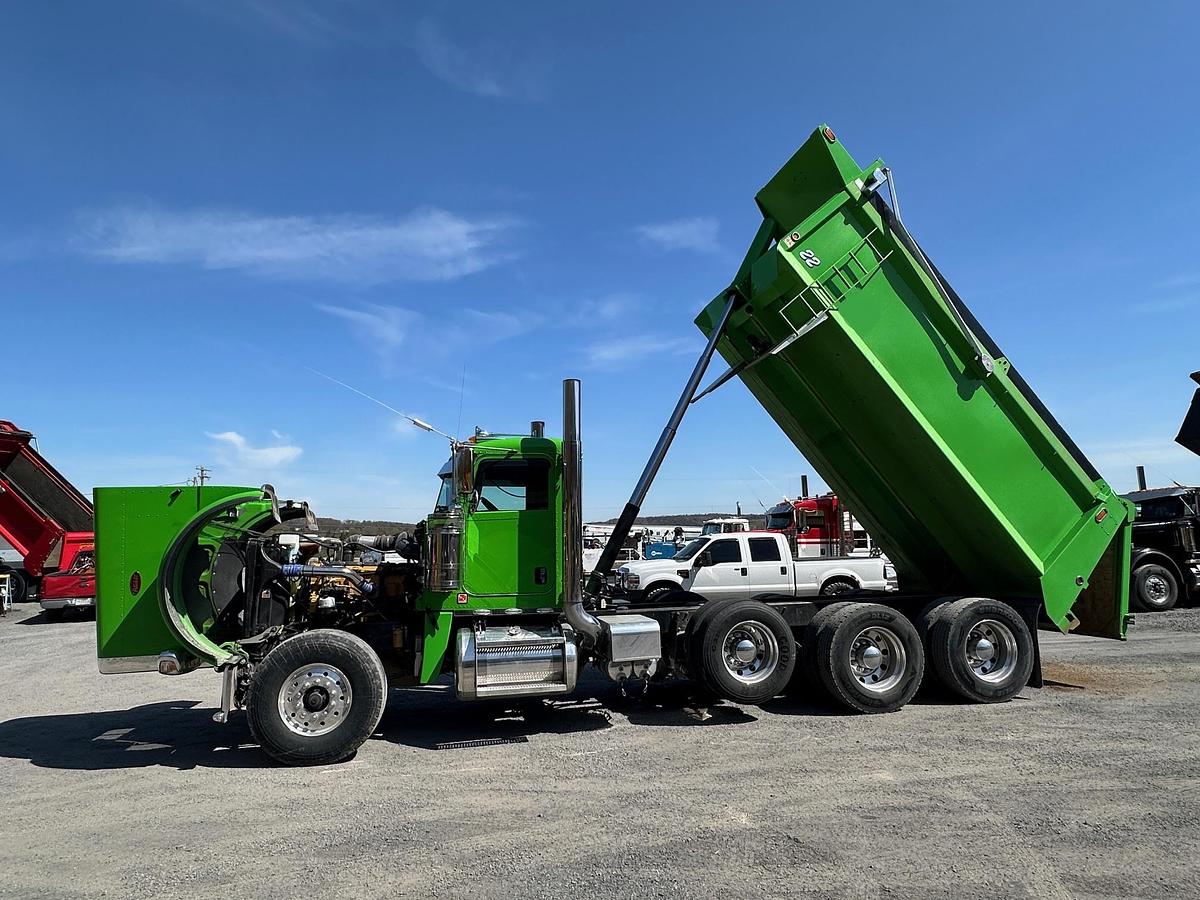 Used 2019 PETERBILT 389 Glider