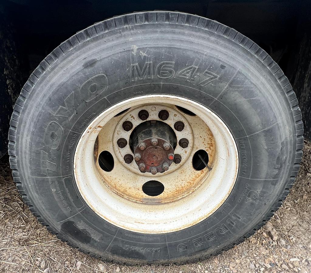 Used 2004 FORD F650 SD