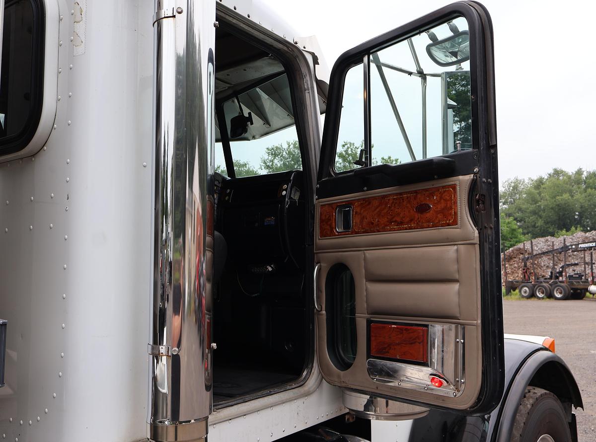 Used 2001 PETERBILT 379