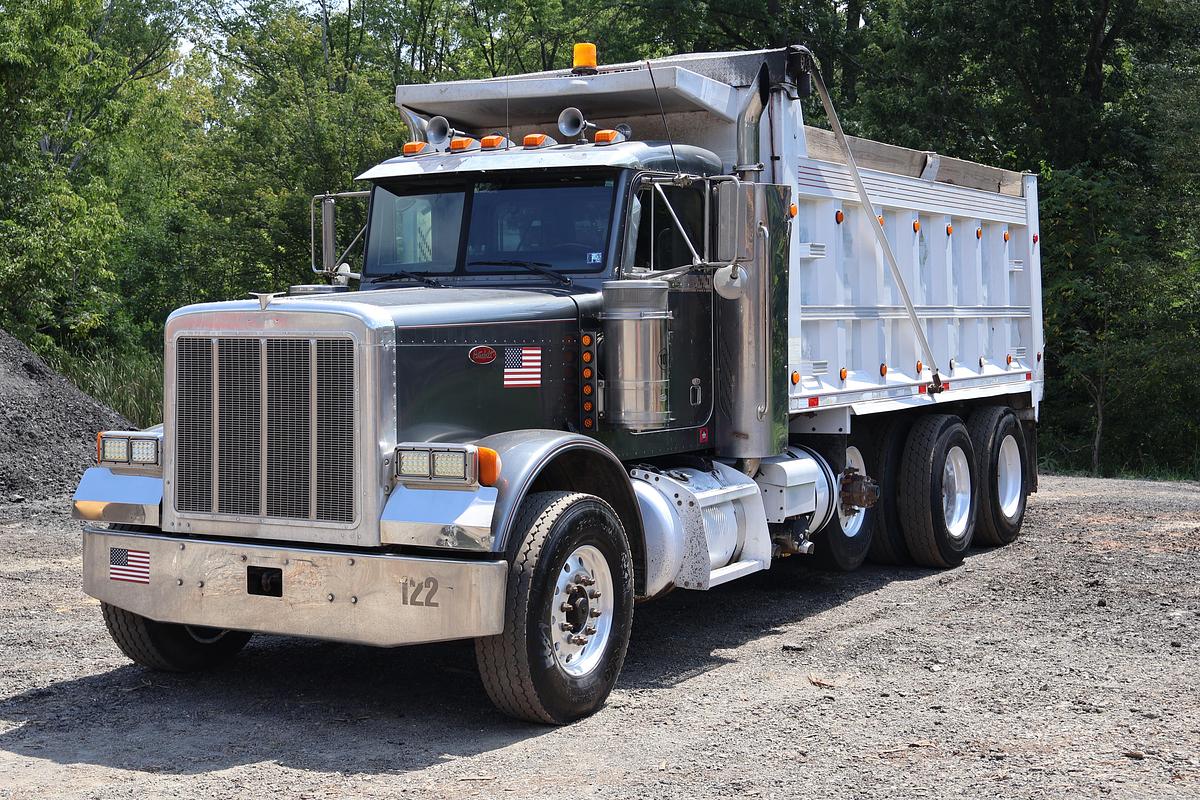 Used 2001 PETERBILT 379