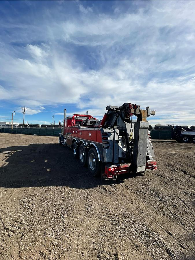 Used 2012 PETERBILT 389