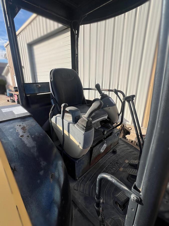 Used 2005 CATERPILLAR 304 CR