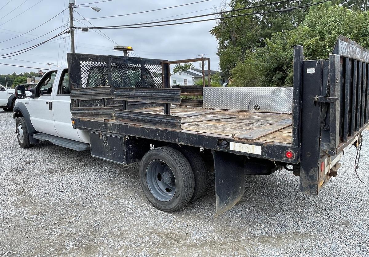 Used 2006 FORD F550 Crew Max