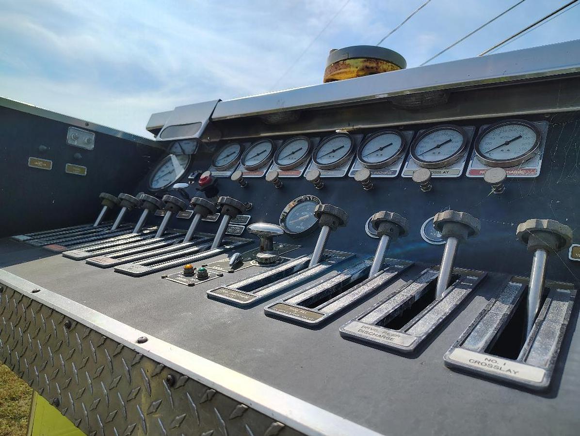 Used 1987 PIERCE Dash