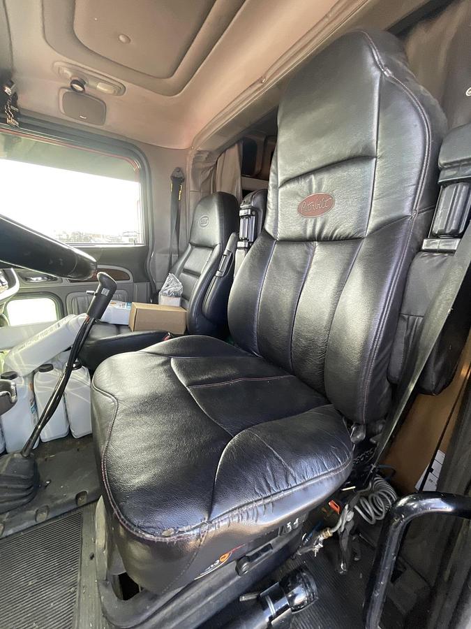 Used 2012 PETERBILT 389