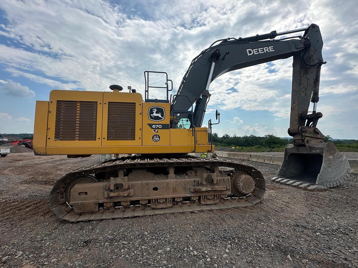 Used 2023 DEERE 670P