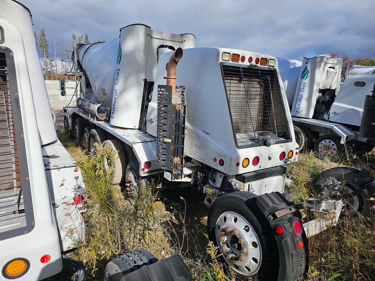 Used 2015 OSHKOSH S-2146