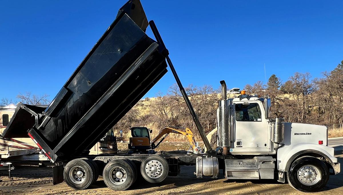 Used 2019 WESTERN STAR W4900