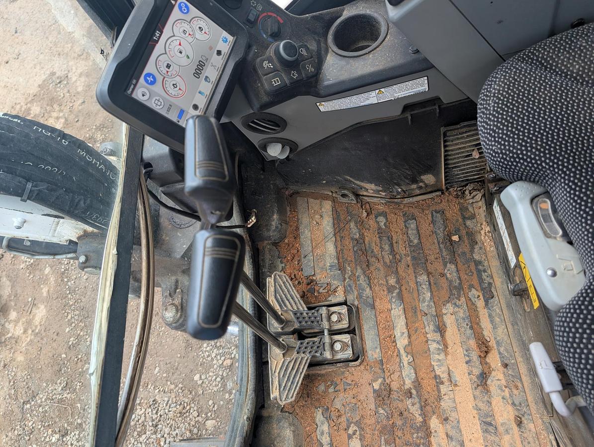 Used 2023 BOBCAT E 42 R2