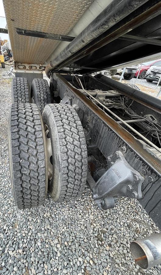 Used 2013 FREIGHTLINER Cascadia 125 Vacuum