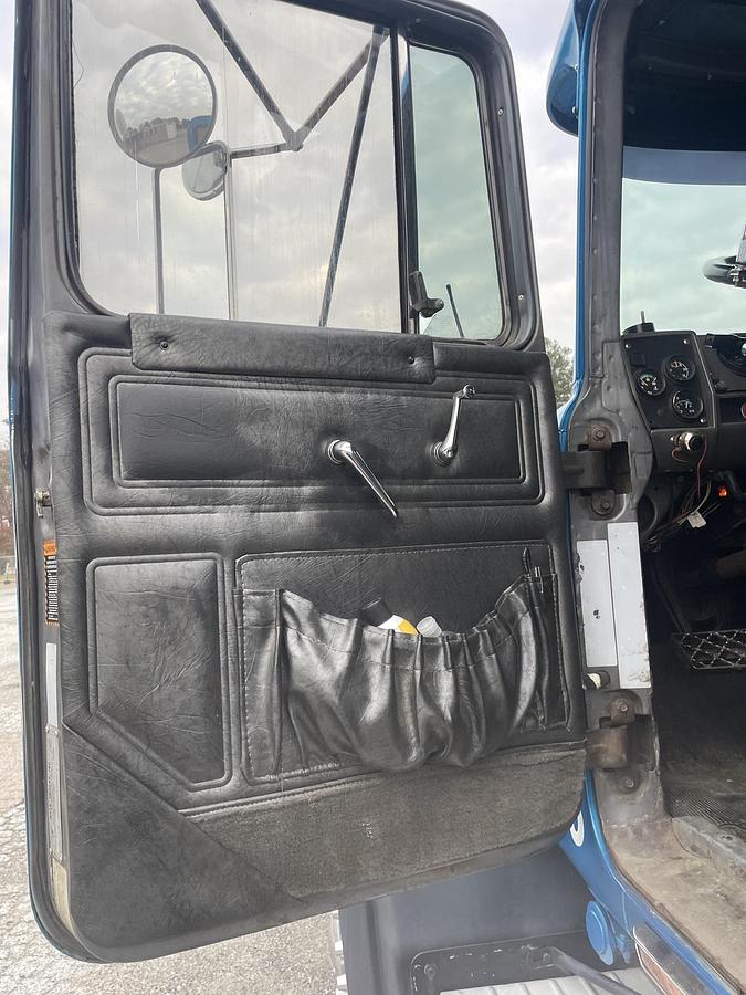 Used 2001 MACK RD688s Roll Off