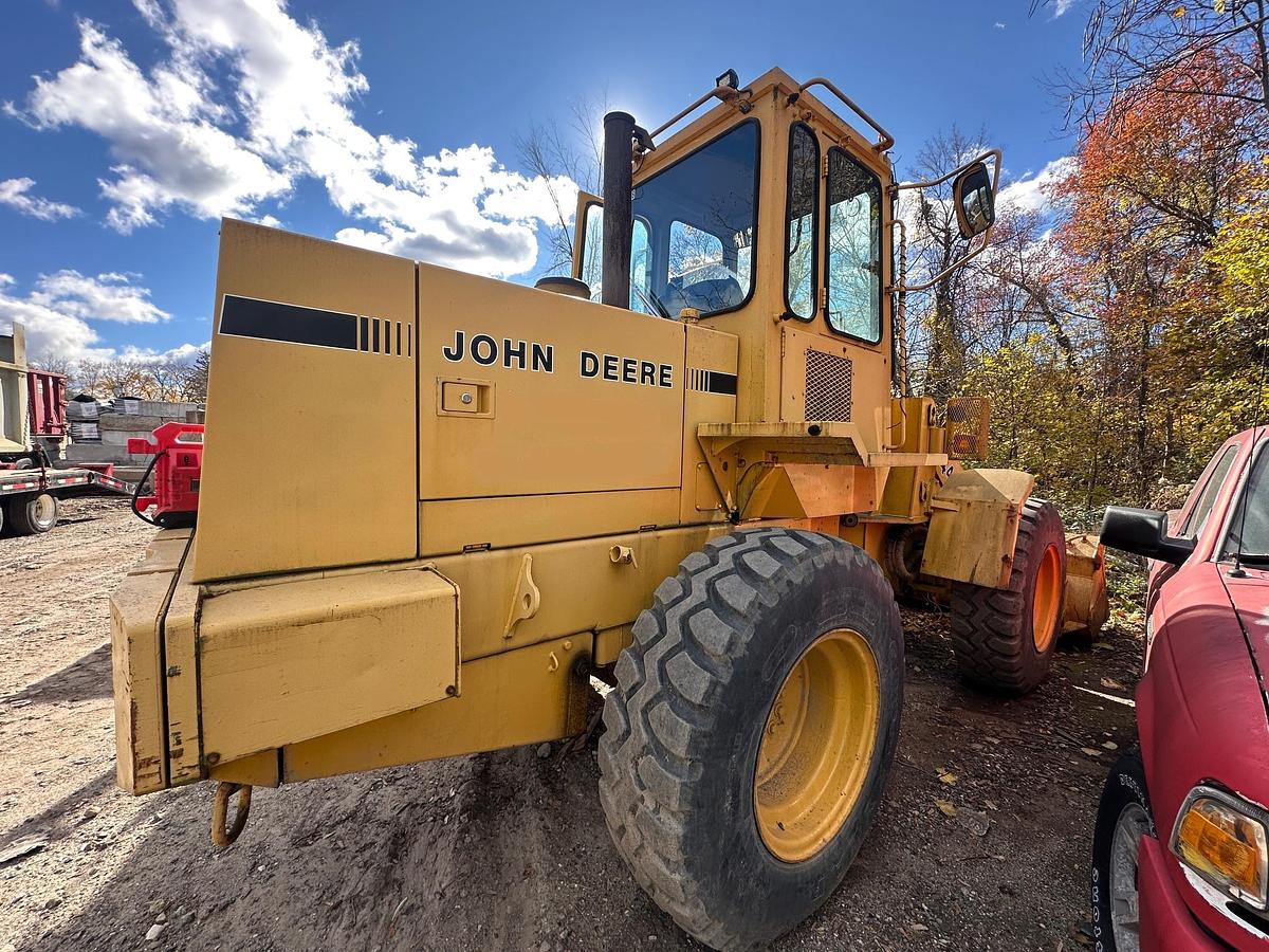 Used 1992 DEERE 444E