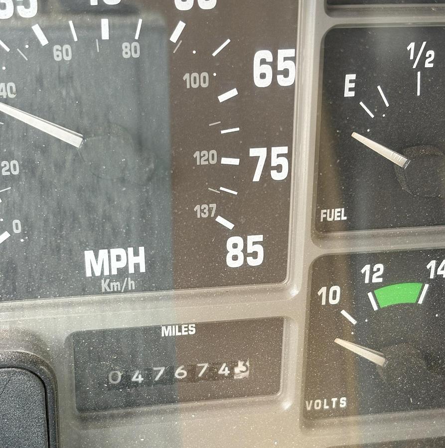 Used 1990 INTERNATIONAL 4900