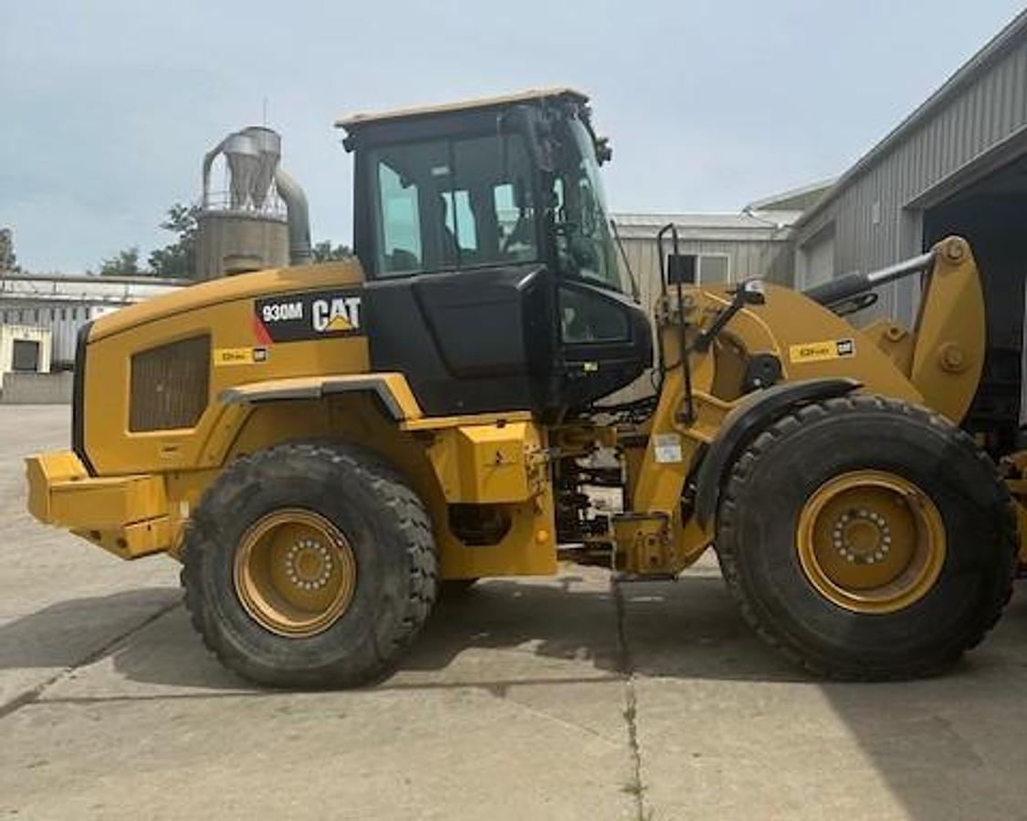 Used 2019 CATERPILLAR 930M