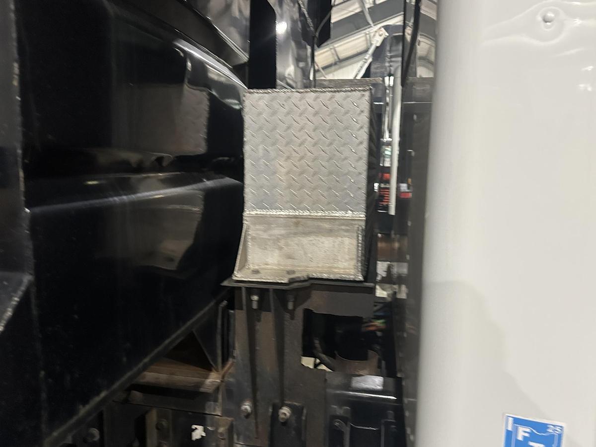 Used 2006 KENWORTH T300