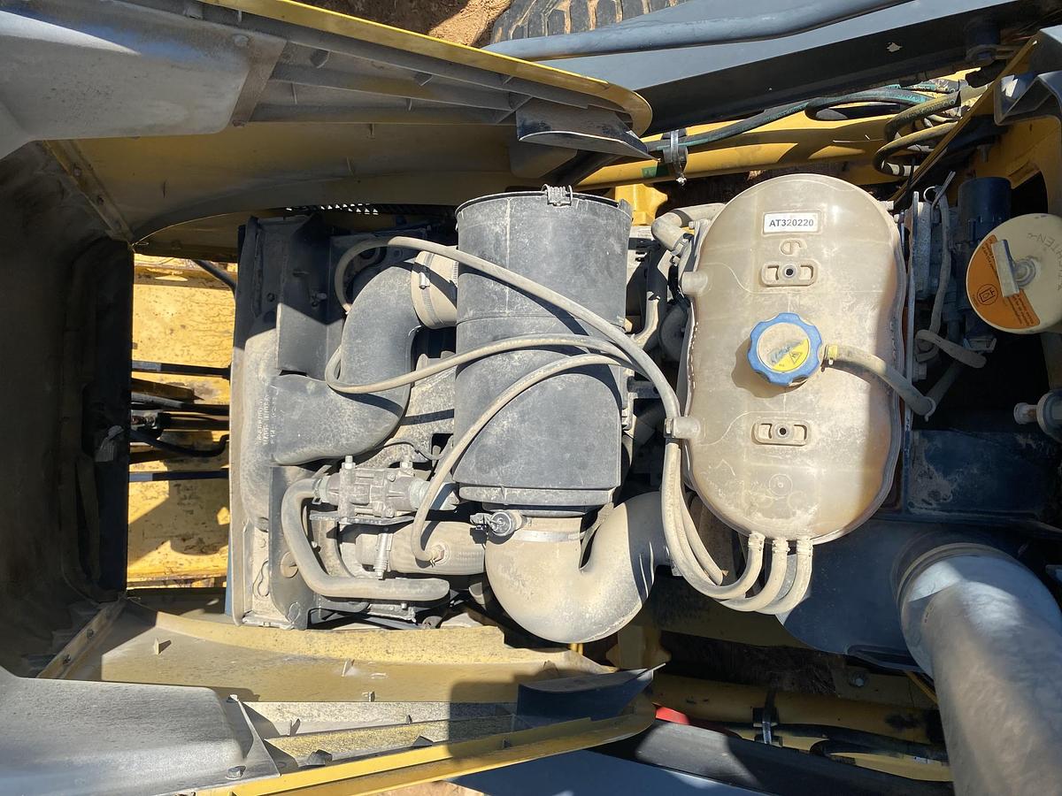 Used 2011 JOHN DEERE 310J