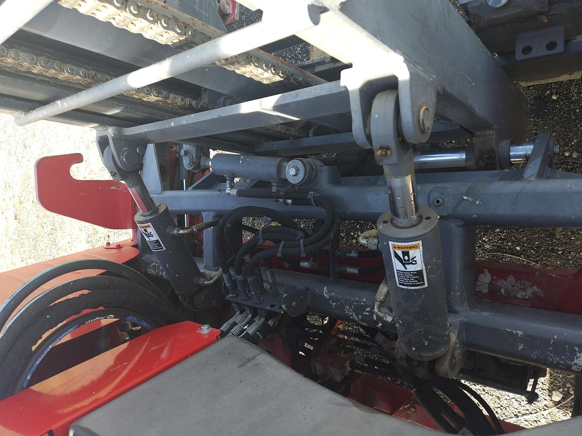 Used 2011 MOFFETT M55