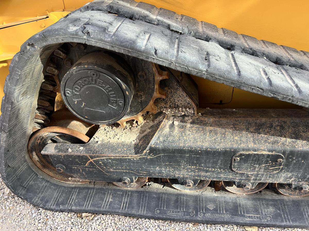 Used 2014 JOHN DEERE 329E